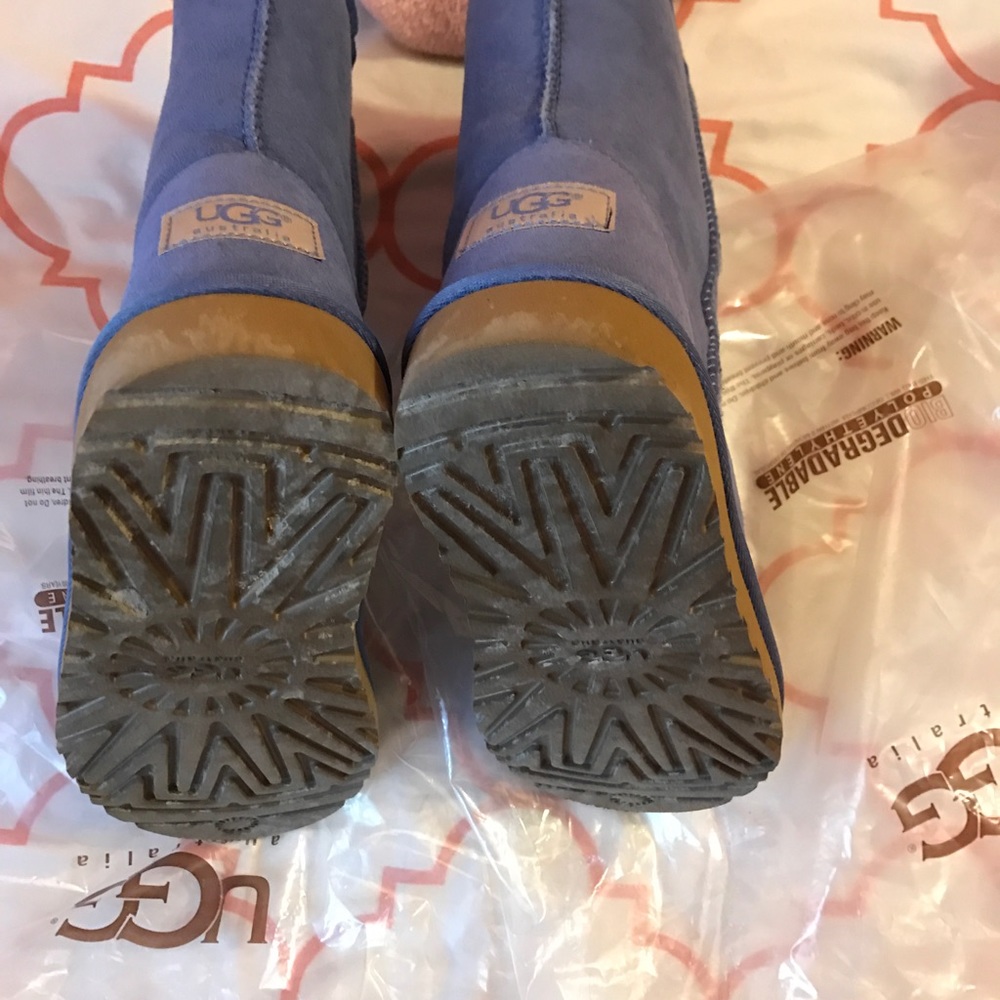 Blue UGG boots - Picture 2 of 3