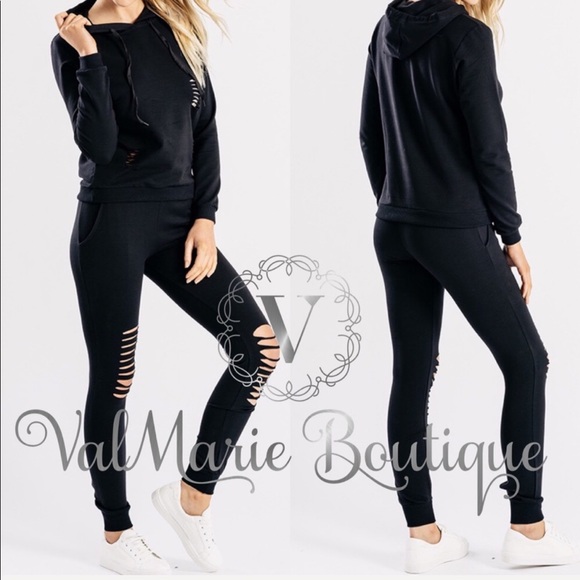 📍SZ 12 - LAST 1📍Distressed Sweatsuit Set - Picture 2 of 2