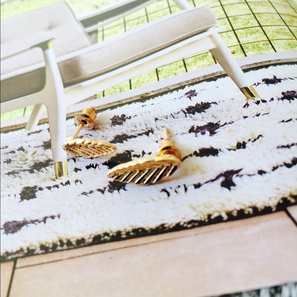 ❗️Boho Leaf Earrings - Picture 2 of 3