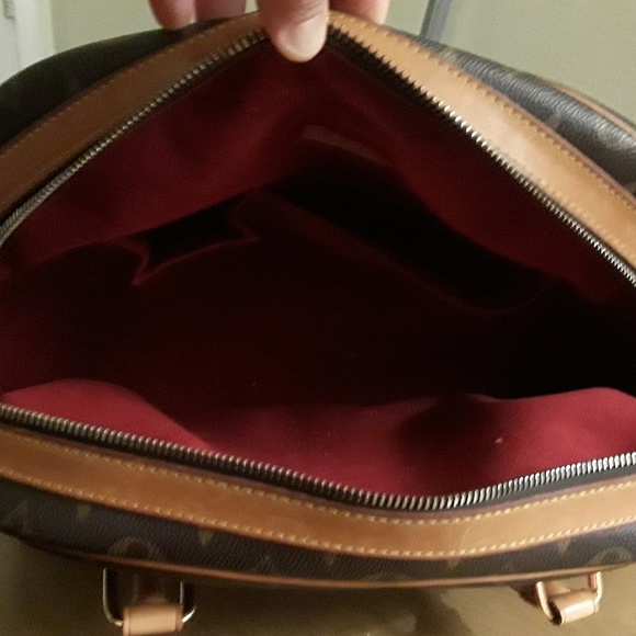 AUTHENTIC LOUIS VUITTON - Picture 2 of 4