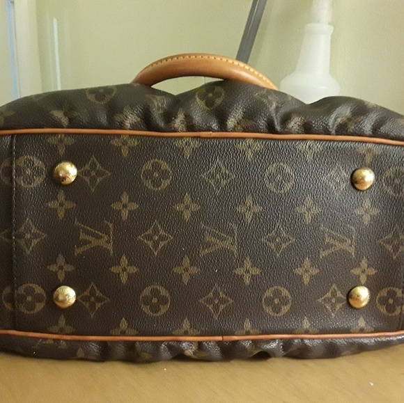 AUTHENTIC LOUIS VUITTON - Picture 3 of 4