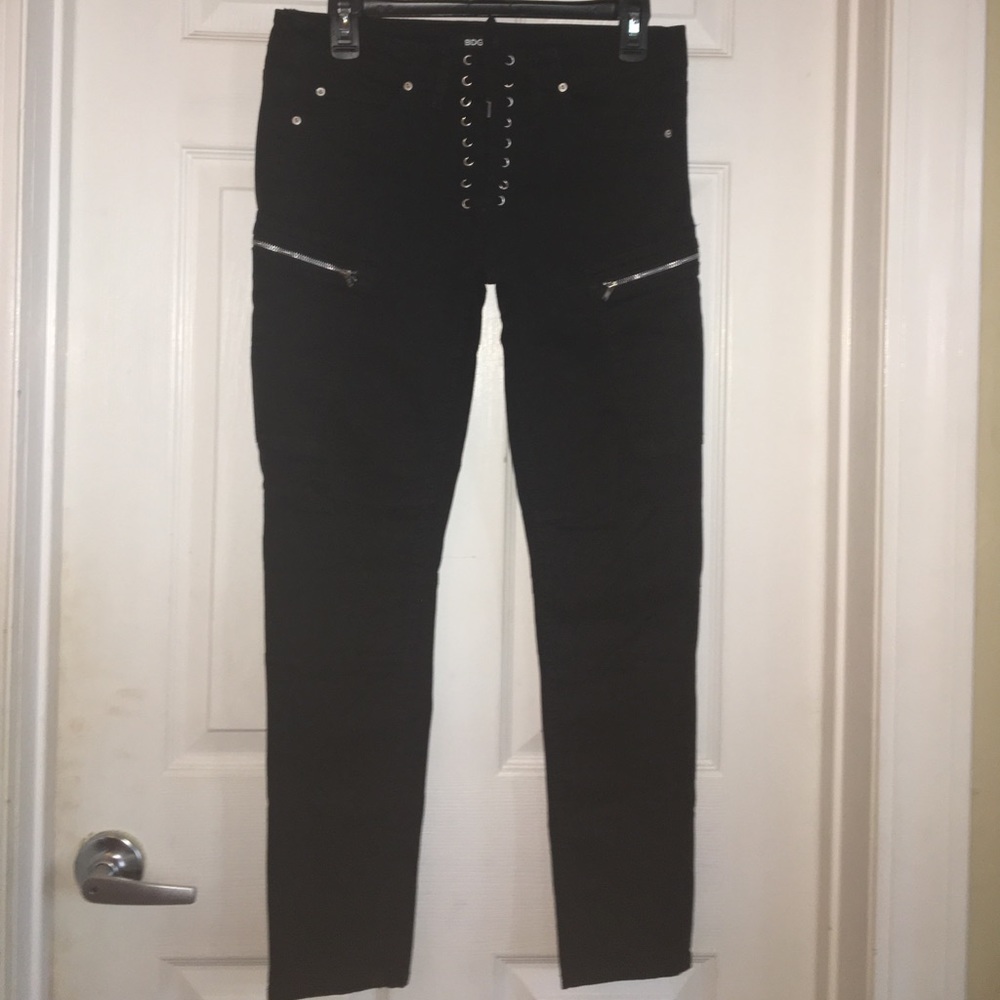 Super cute lace up jean