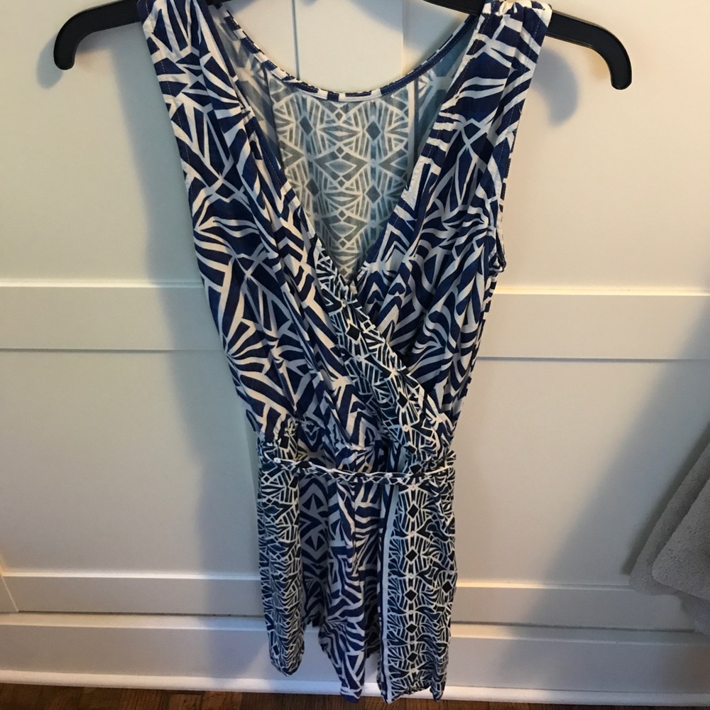 Patterned Romper - Picture 3 of 3