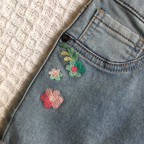 SO Light Wash Braided Belt Loop Jean Shorts New - Picture 4 of 7