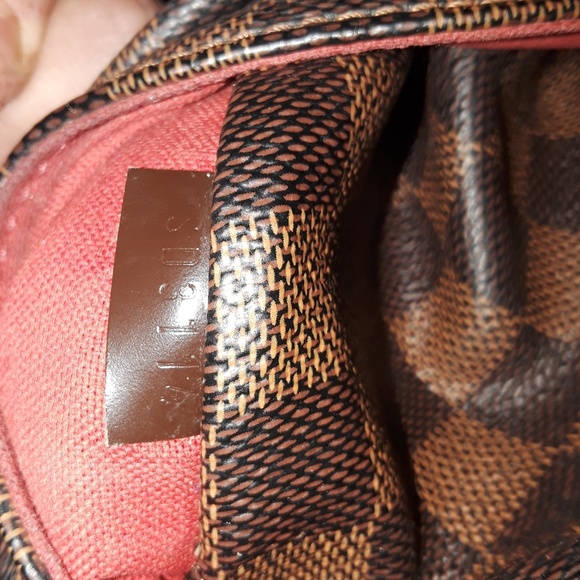 AUTHENTIC LOUIS VUITTON - Picture 4 of 4
