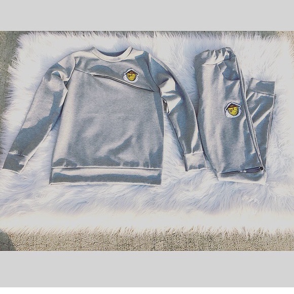 Exclusive tracksuit - Picture 2 of 2