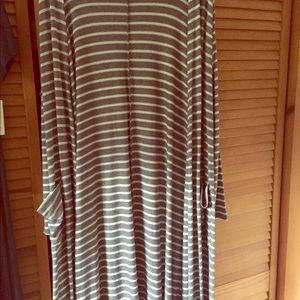 Lularoe Sarah size L, grey and white stripe, BNWT