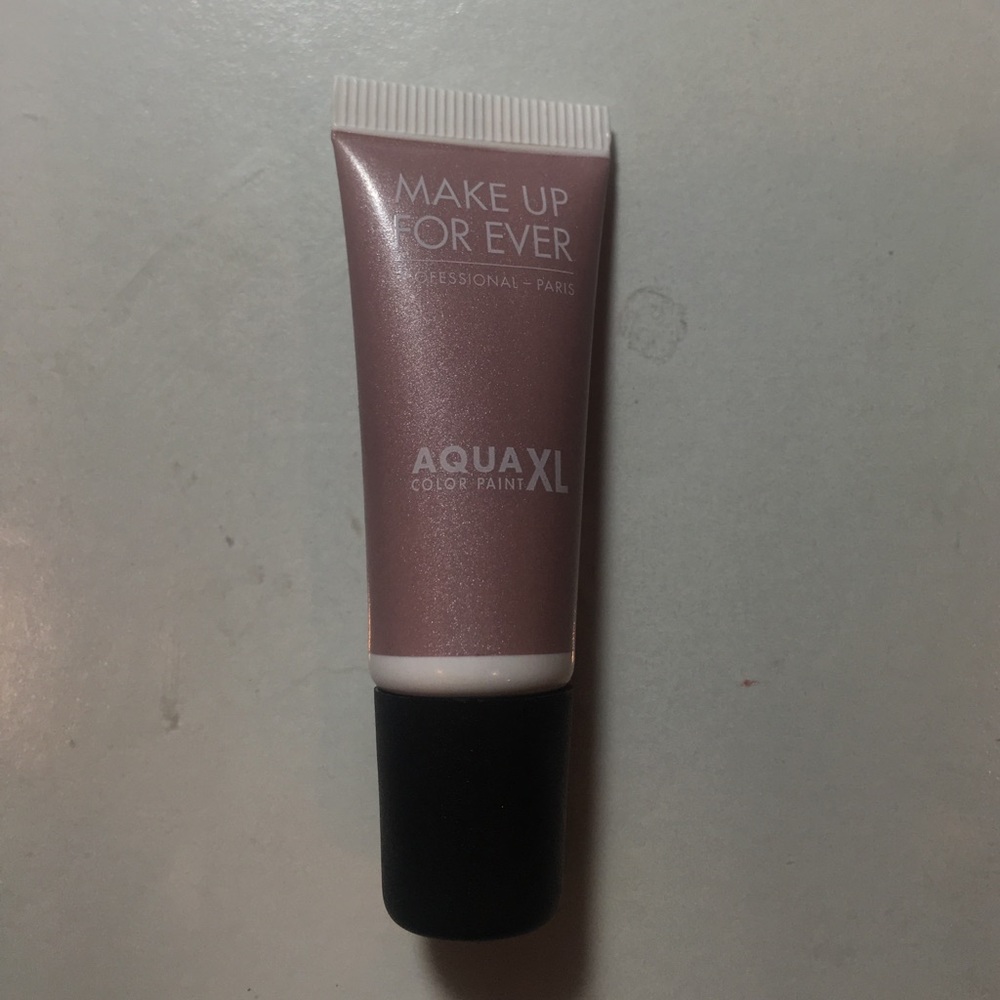 MUFE Aqua XL color paint shadow