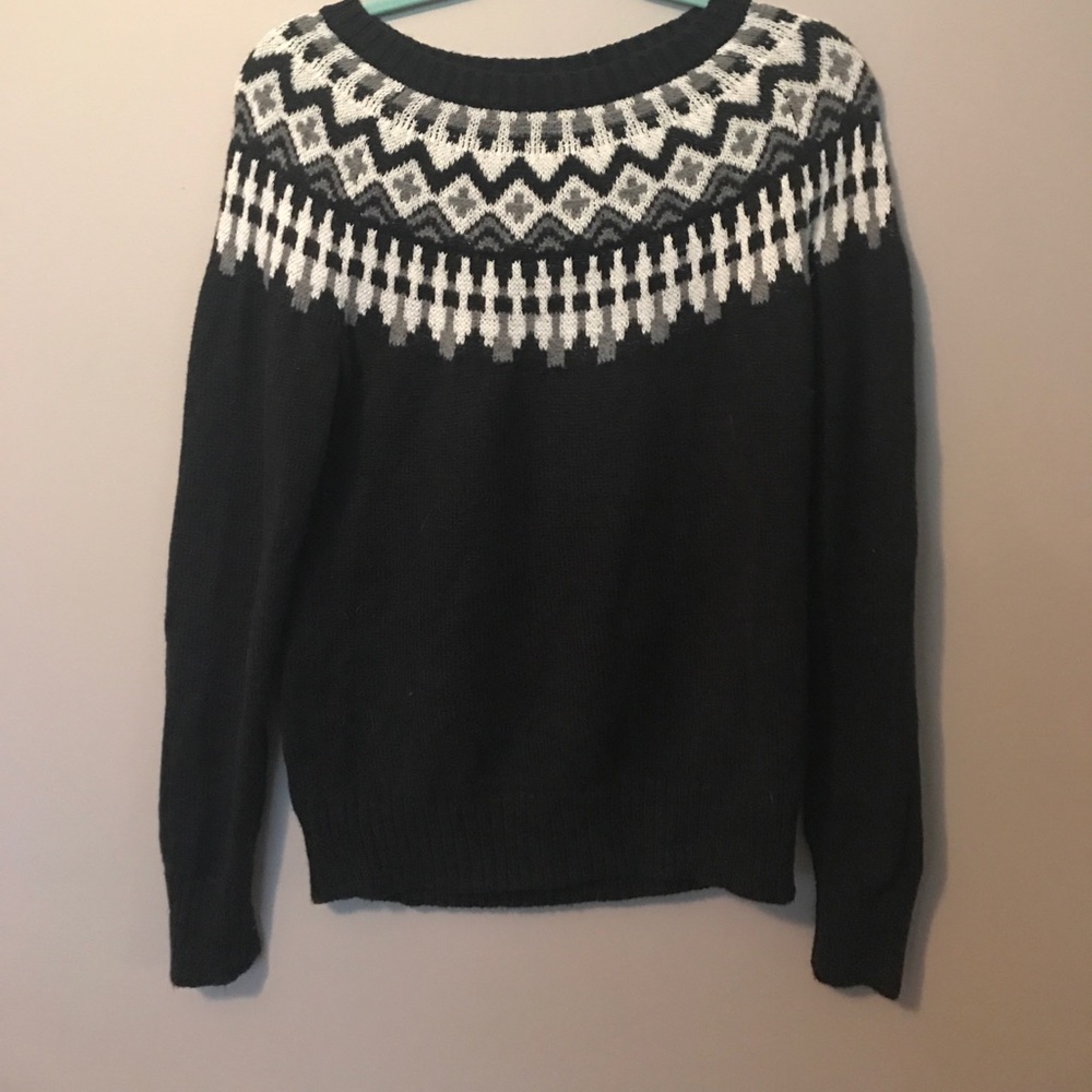 Old Navy B&W Sweater Shirt
