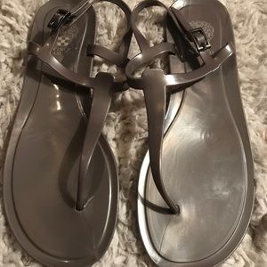 Vince Camuto Gray Thong Sandals size 9