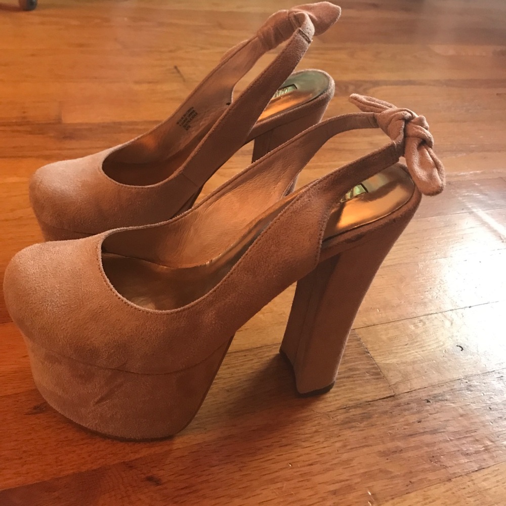 Wild pair suede pumps - Picture 3 of 4