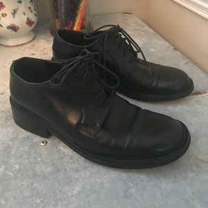 DKNY black leather oxfords