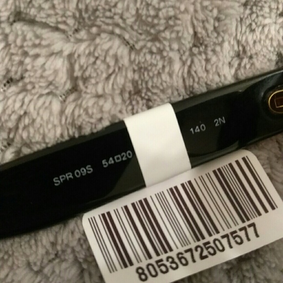 ❌SOLD❌ NWT Prada Black Frame Sunglasses - Picture 7 of 8