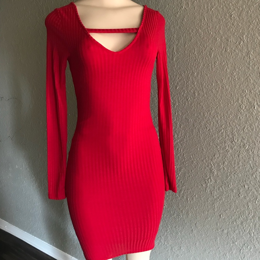 Red ribbed dress - Picture 3 of 4