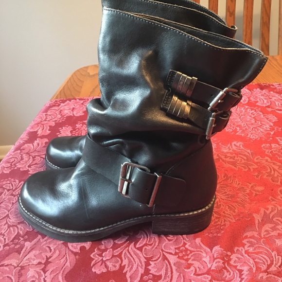 Matisse Shoes - NWT Matisse Buckle boots size 7