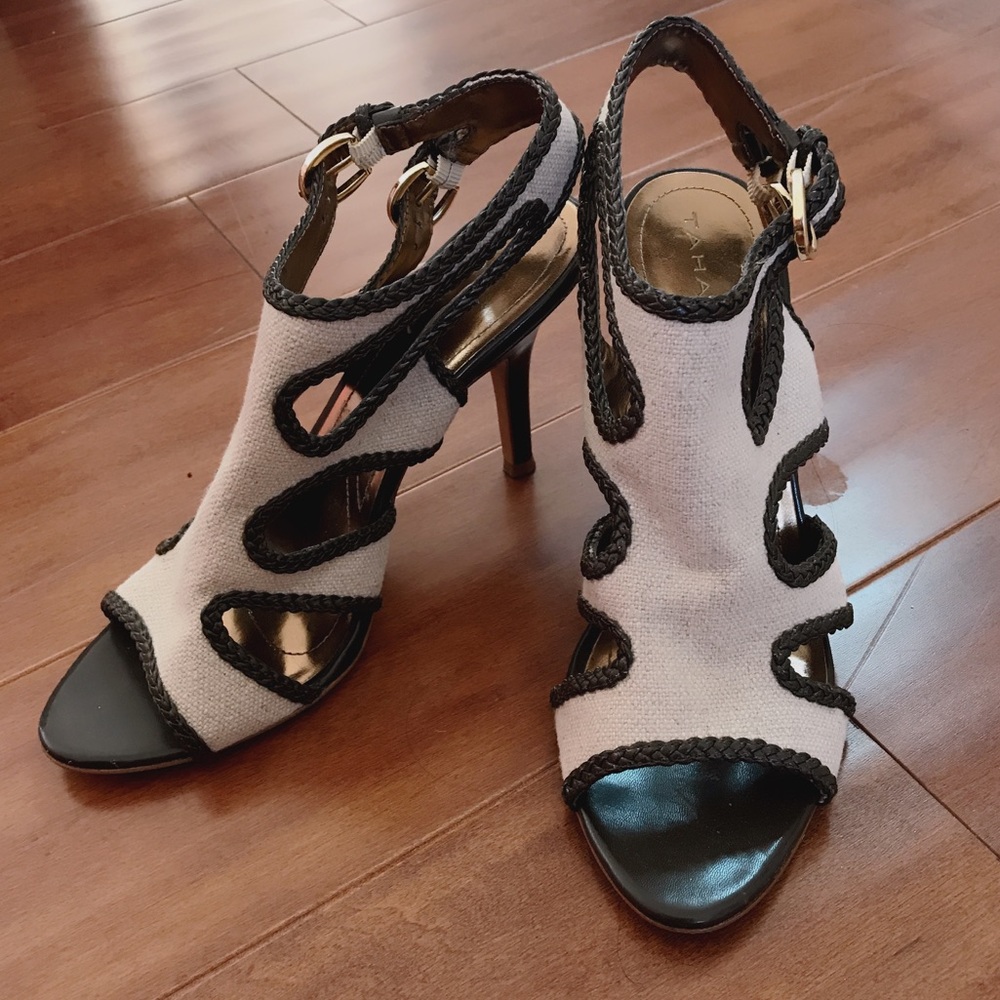 Tahari Linen sandals