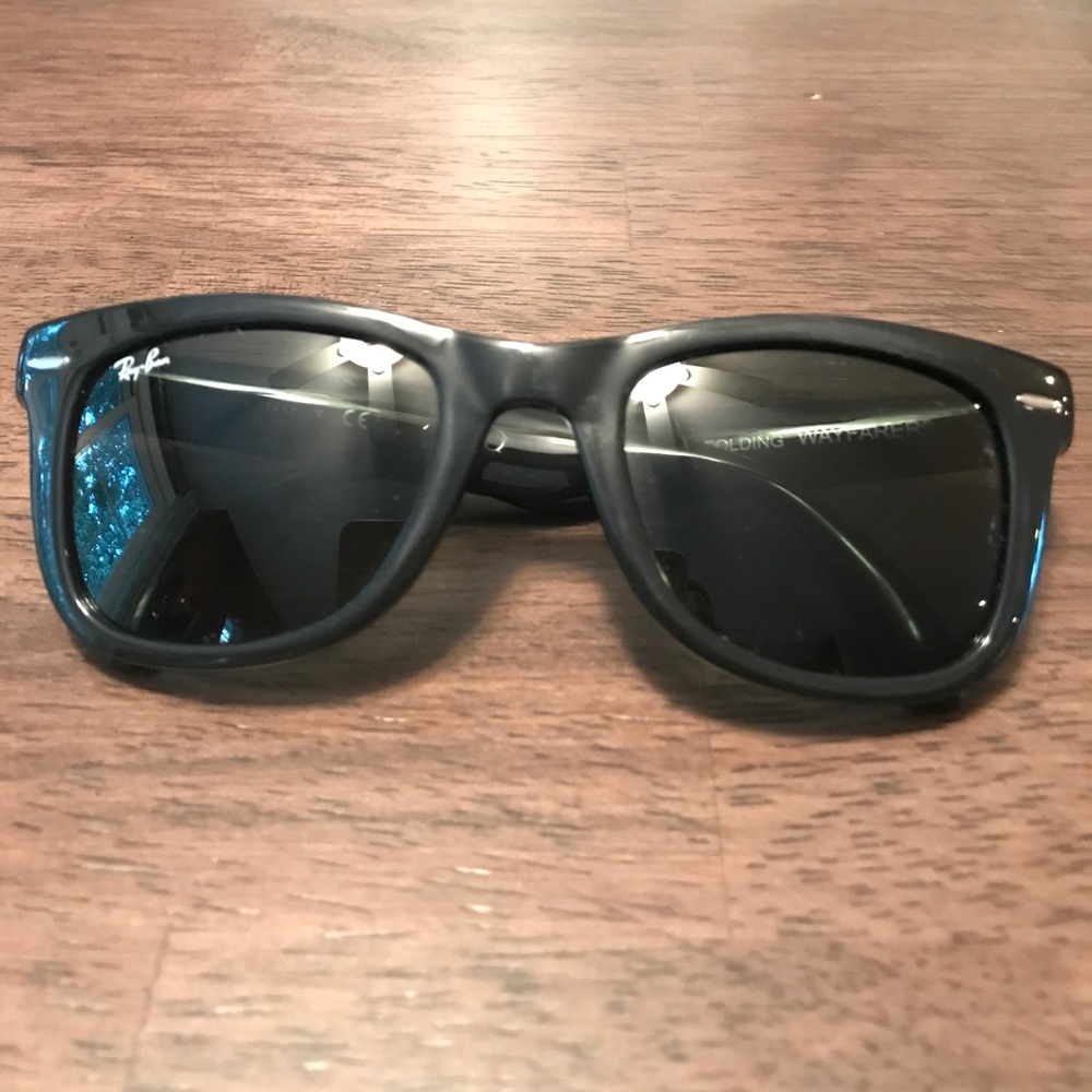 Folding unisex ray ban wayfarer