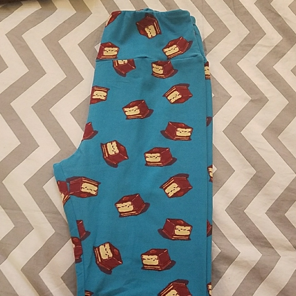 LuLaRoe Cake Leggings