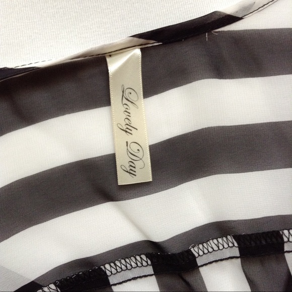 ModCloth Lovely Day Black and White Top - Picture 3 of 3