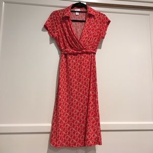 Faux wrap, collared short-sleeved maternity dress