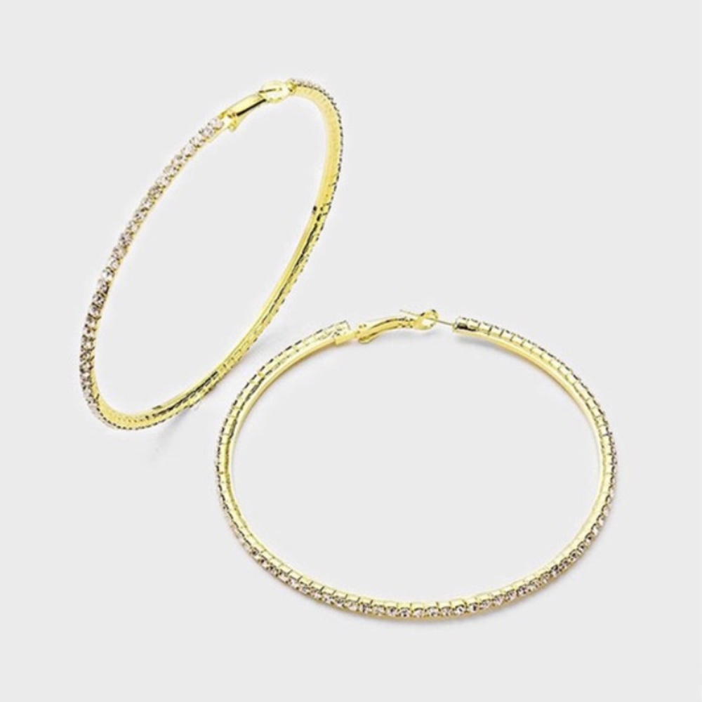✨Brilliant and Sparkly Hoop Earrings✨