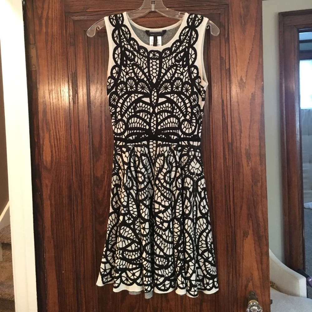 BCBG printed paisley sleeveless dress.