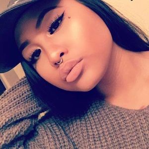 Meet your Posher, Vanessa