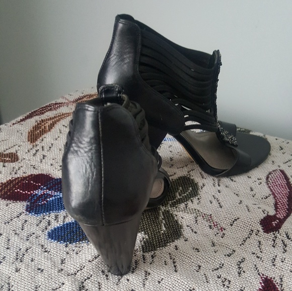 Beaded sandal heel - Picture 3 of 4