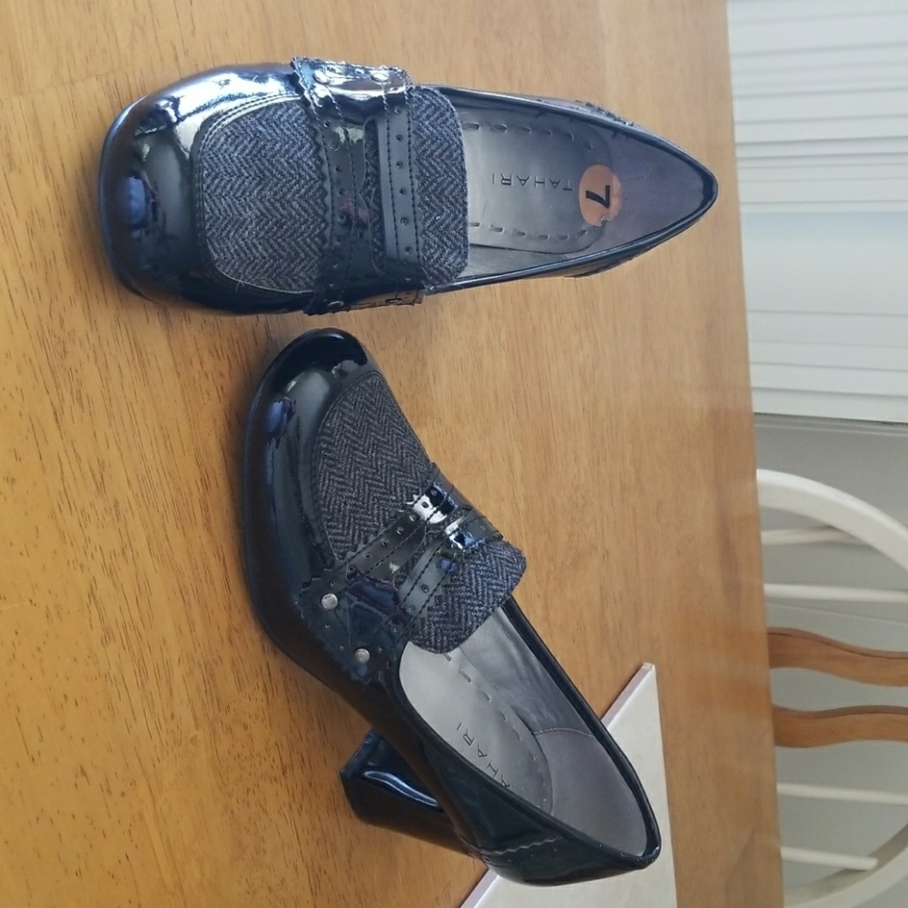 Tahari Shoes