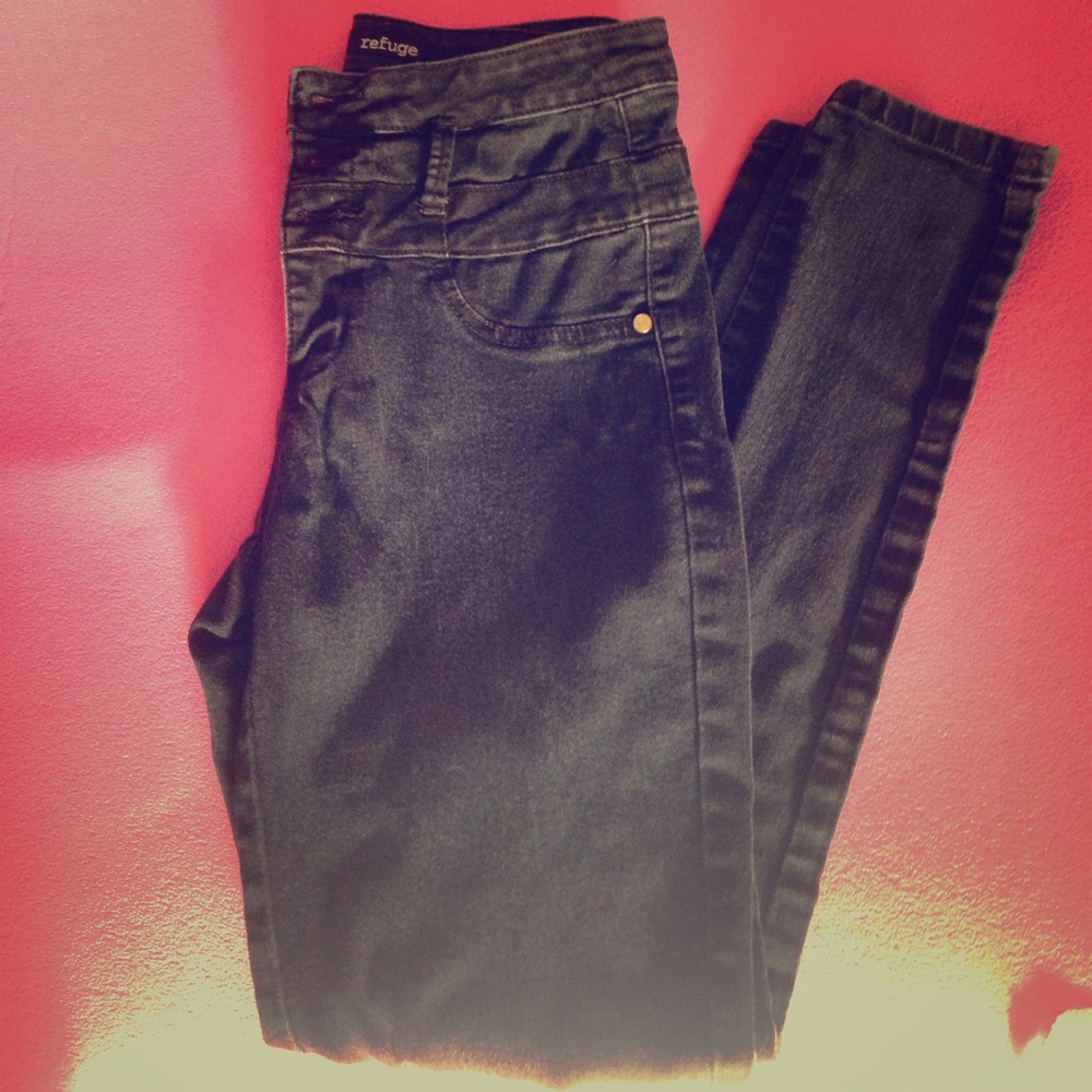 Hi-Waist Jeans