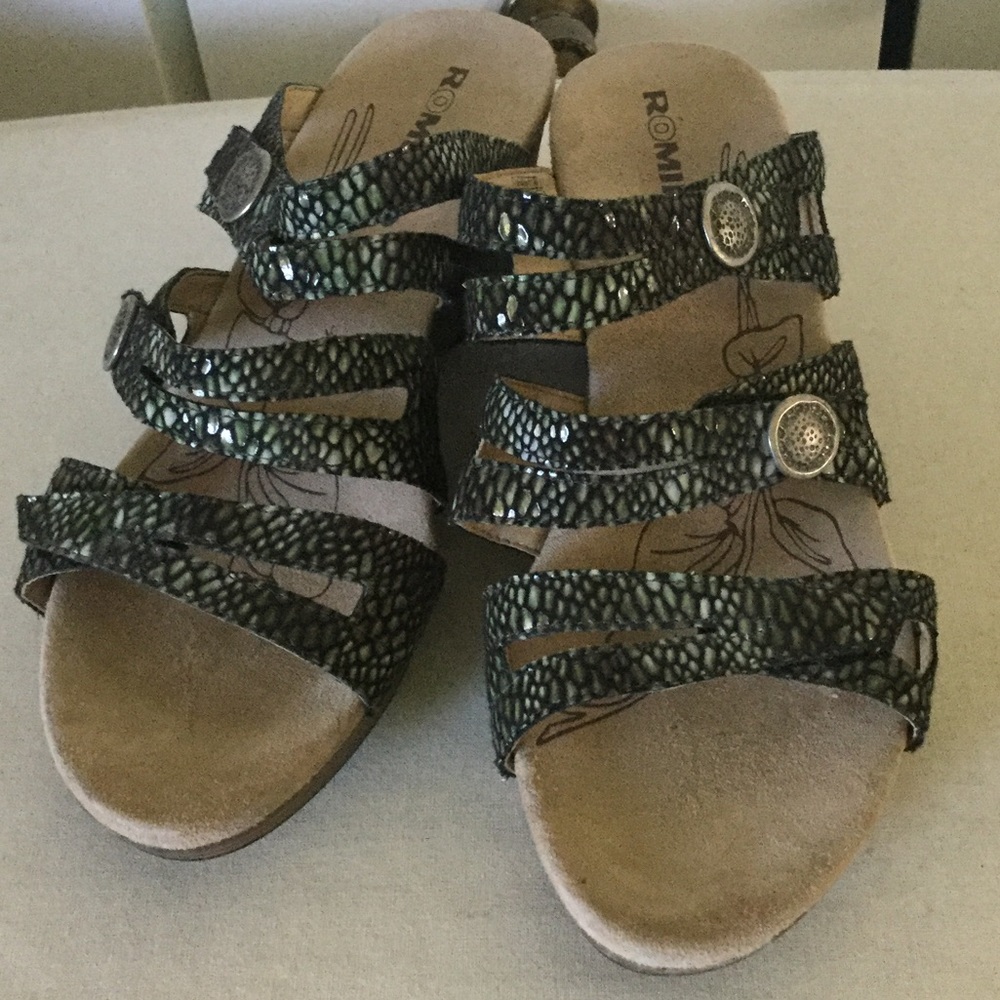 Wedge Shoes - Picture 3 of 3