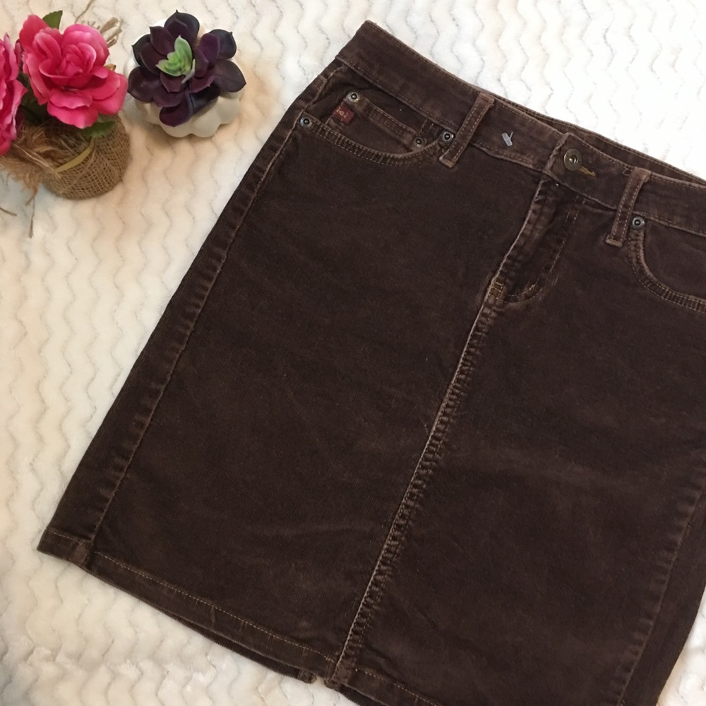 🆑 L.e.i. Brown Corduroy skirt / Size 3
