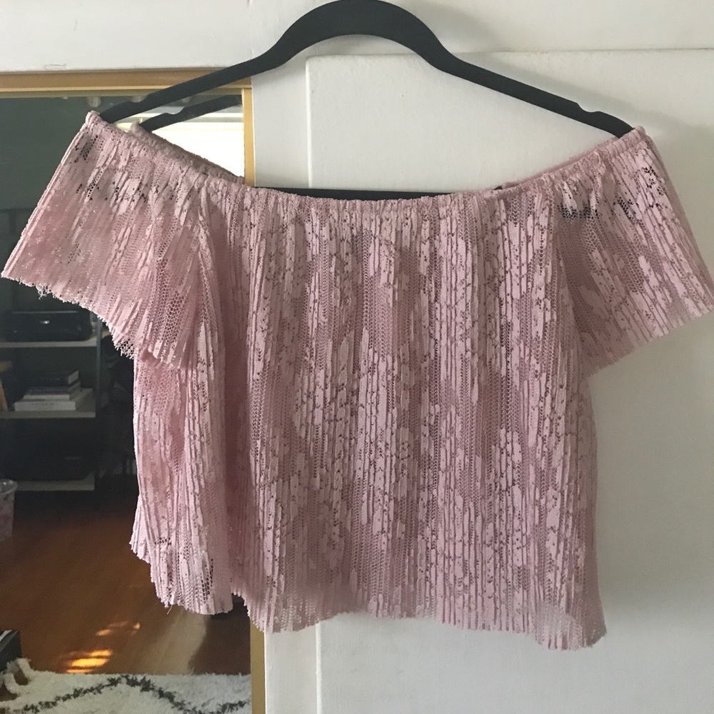 Light pink off the shoulder crop top
