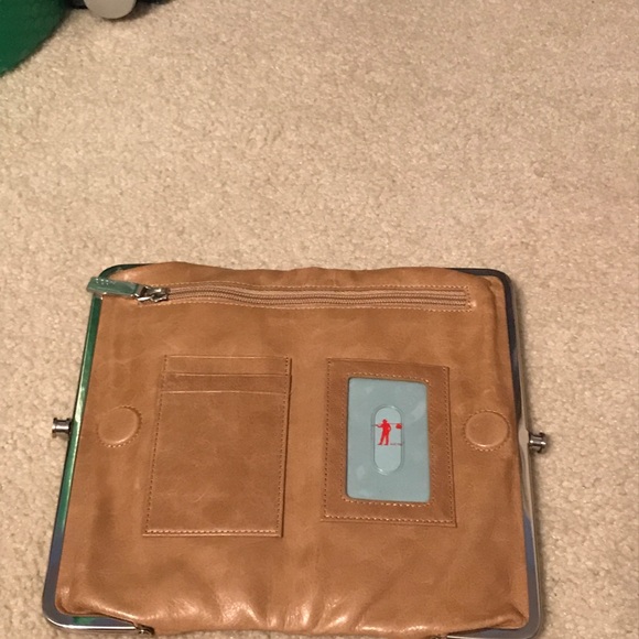 Tan clutch - Picture 2 of 3