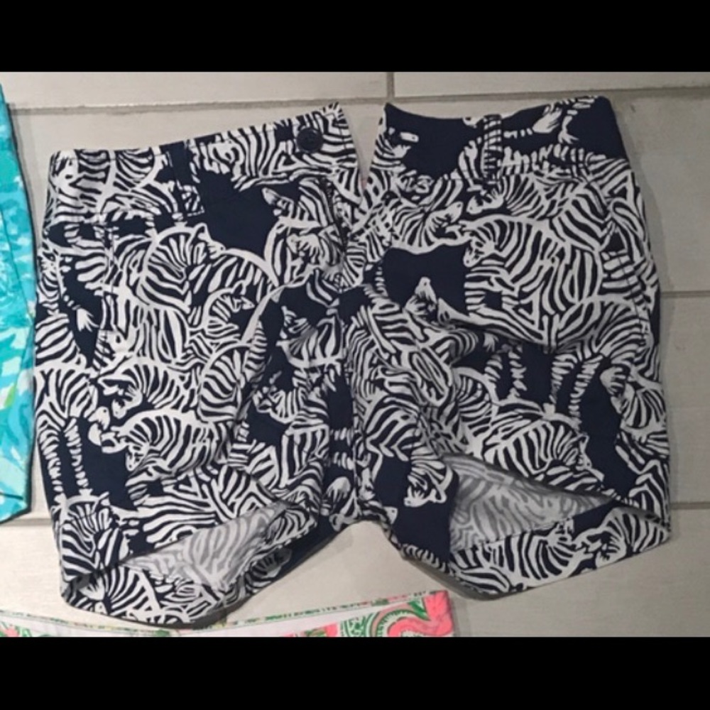 Lilly Pulitzer like new shorts size 4