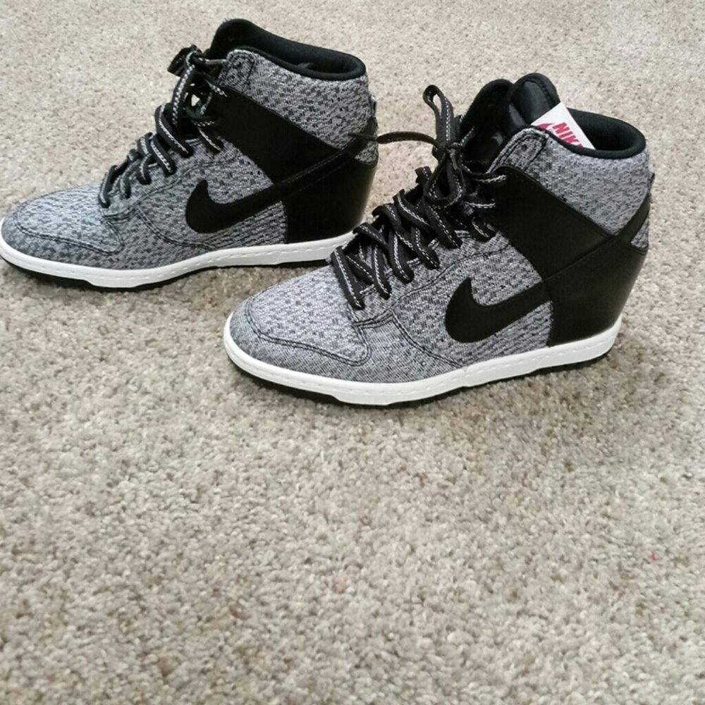 Rare hard to find nike wedge size 6.5 never worn