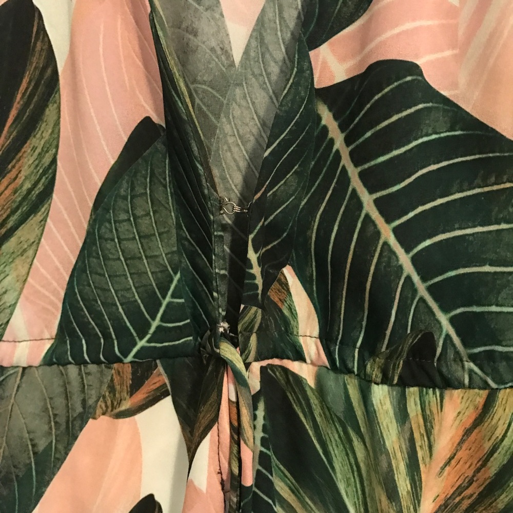 Show Me Your Mimi Roxy Romper Peachy Palms - Picture 3 of 3