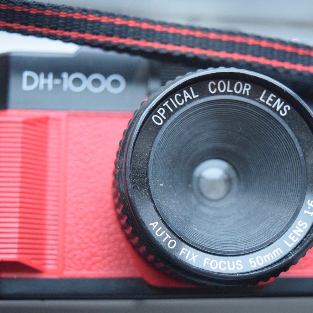 DH-1000 with strap