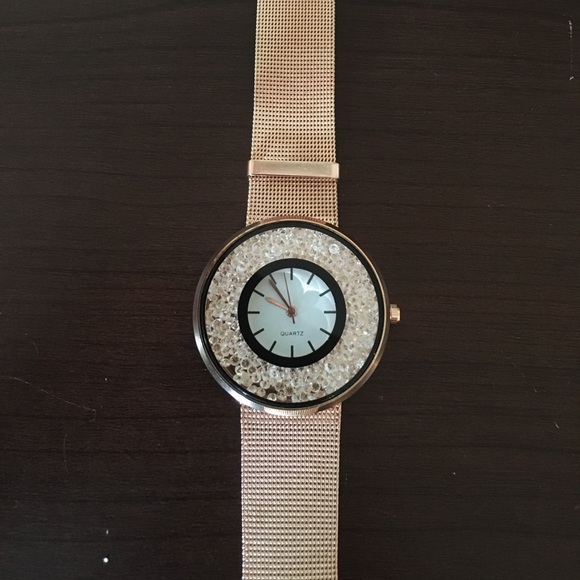 ✨HP✨Stainless Steel Sparkle Quartz Watch - Picture 4 of 4