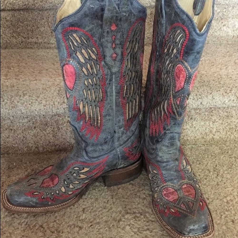 Corral peace and love boots