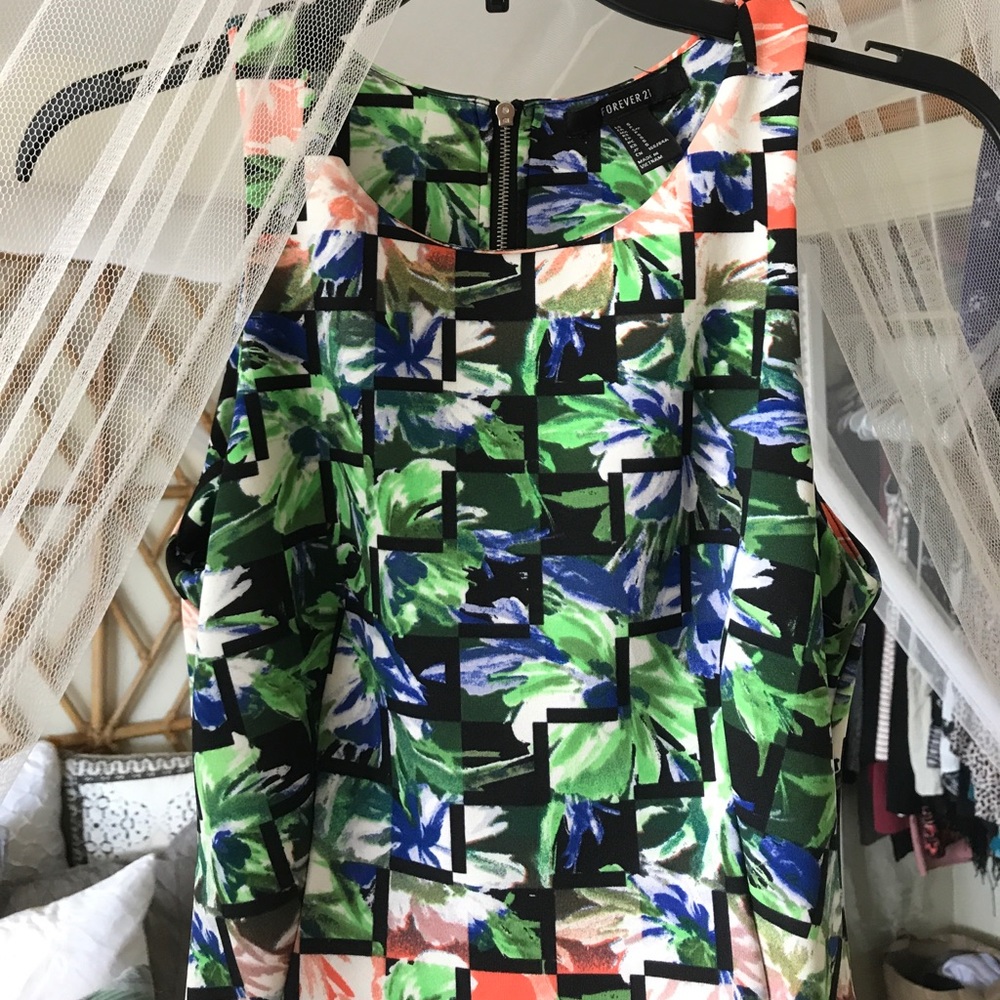Floral dress - Picture 2 of 4