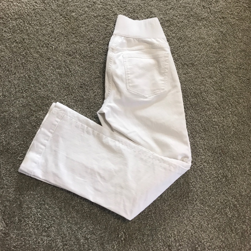 SOLD Gap maternity white long &lean jean pants - Picture 8 of 8