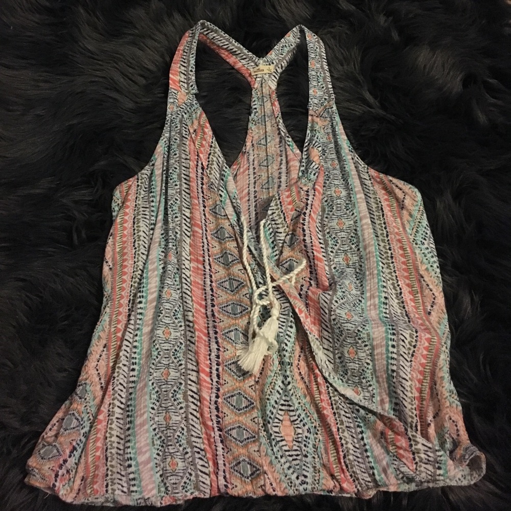 Hollister low-cut tie top 💫