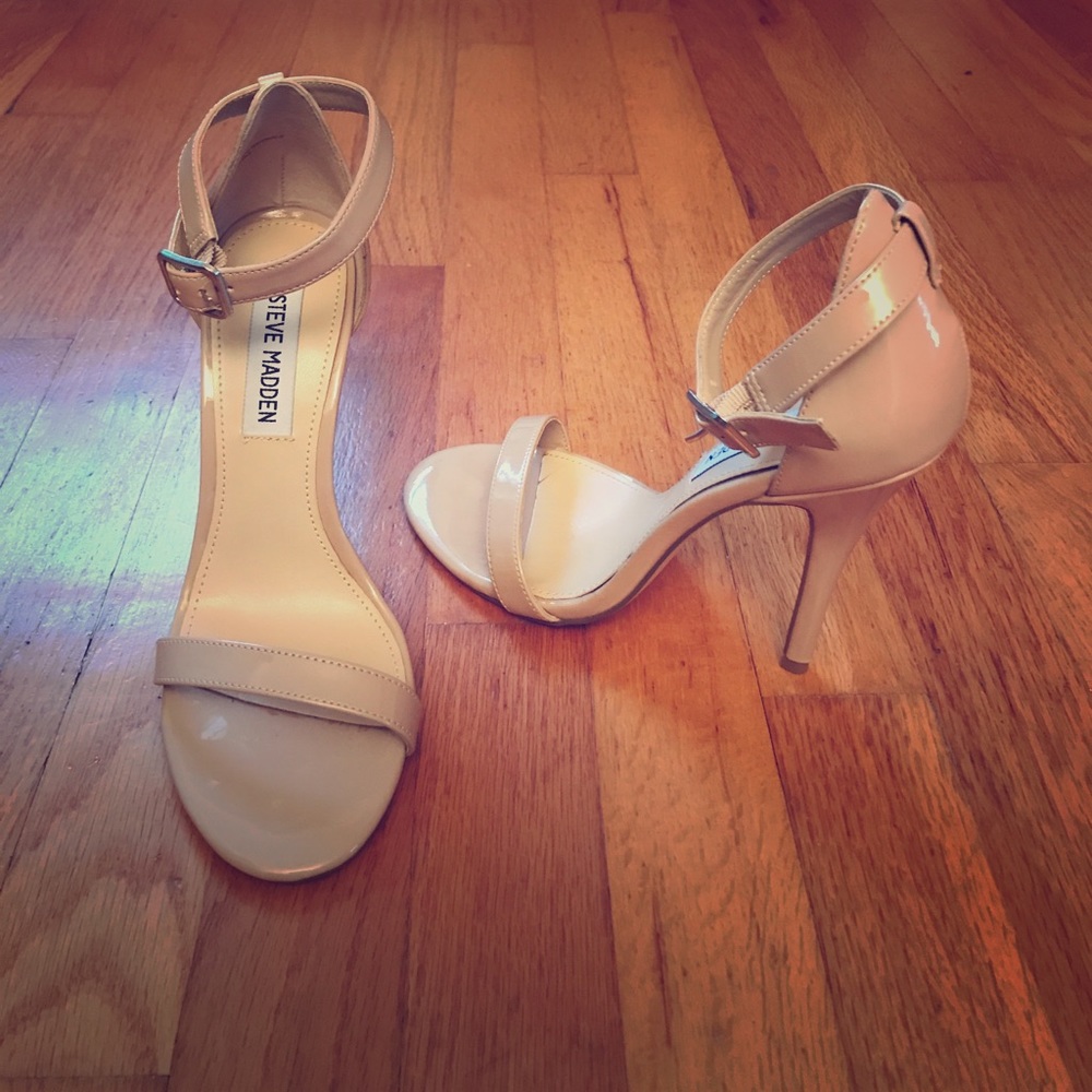 Patent Leather nude heels