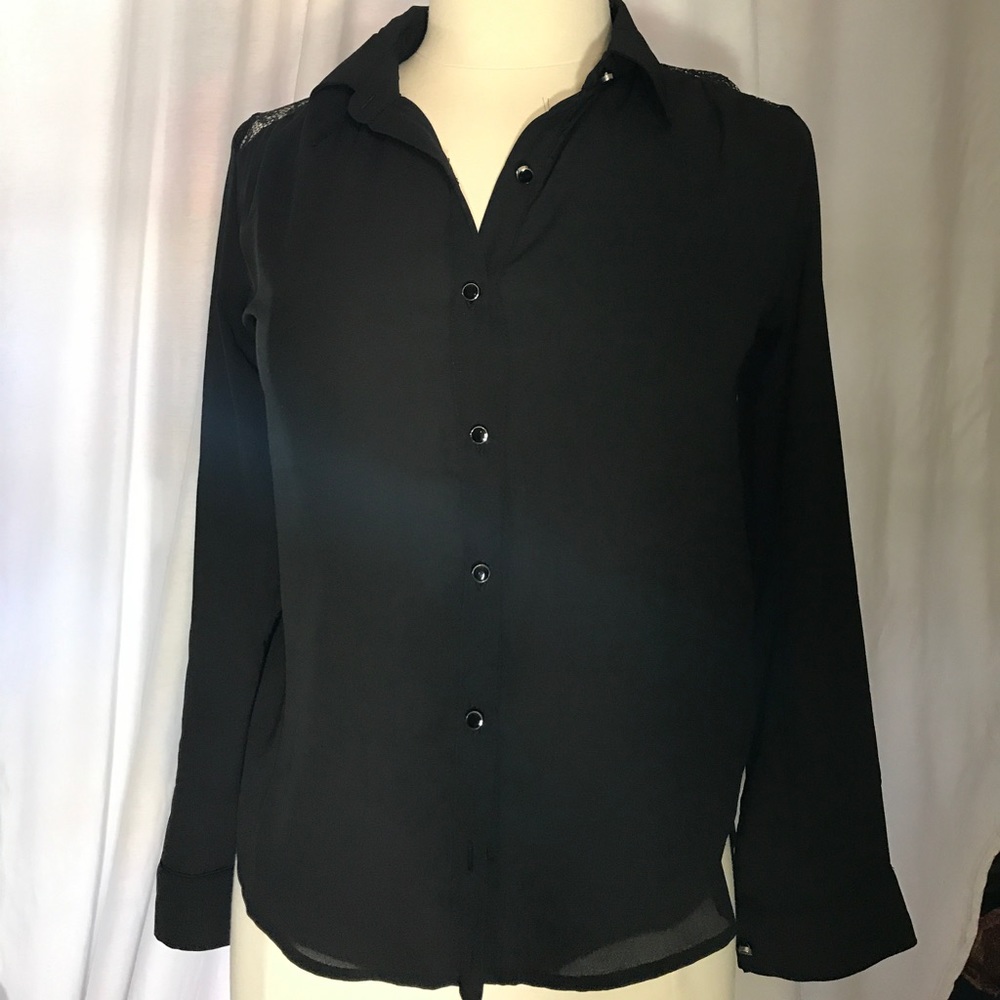 Black blouse with beautiful detail in the back