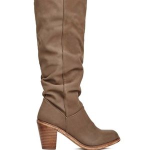 Justfab Hallory Brown semi-slouchy boot BNWT!