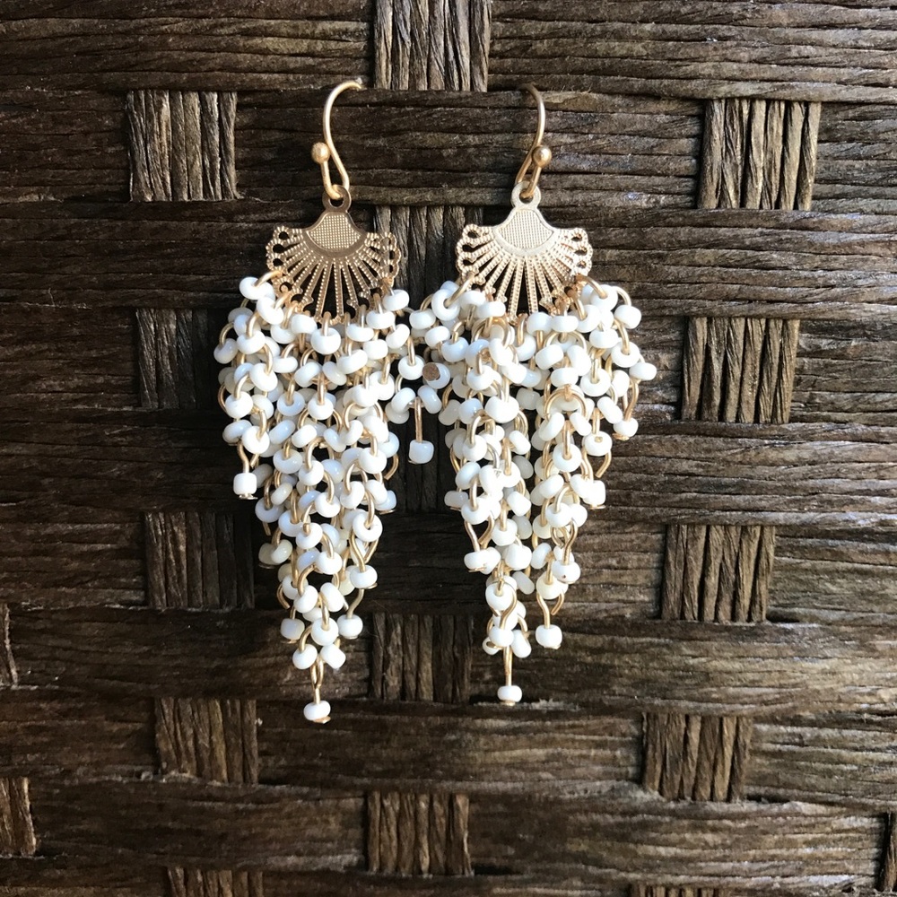 White Beaded Dangle earrings - Picture 2 of 2