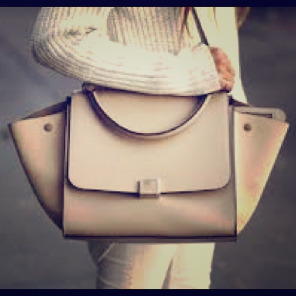 CELINE TRAPEZE EXCELLENT CONDITION IN DUNE