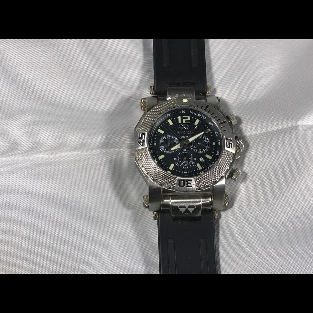 REACTOR Men's Black Coral Dial Rubber Strap Watch