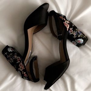 Steve Madden Delilah Block Heel 👡